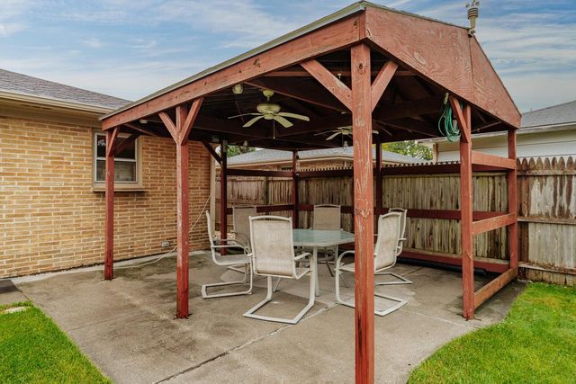1020 Coronada DRIVE, Racine, WI 53402