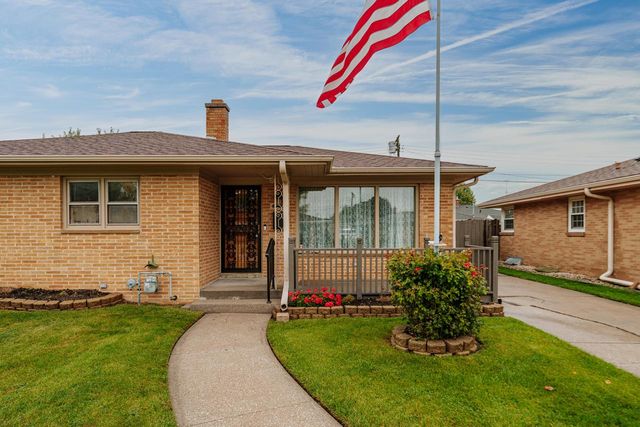 1020 Coronada DRIVE, Racine, WI 53402
