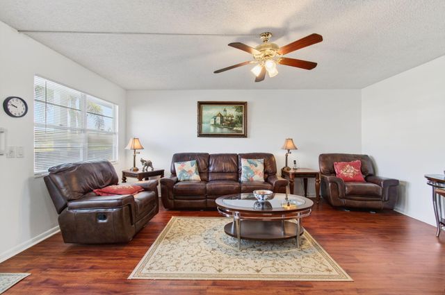 2035 Cornwall B, Boca Raton, FL 33434