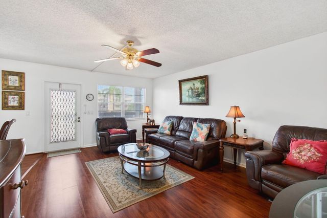 2035 Cornwall B, Boca Raton, FL 33434