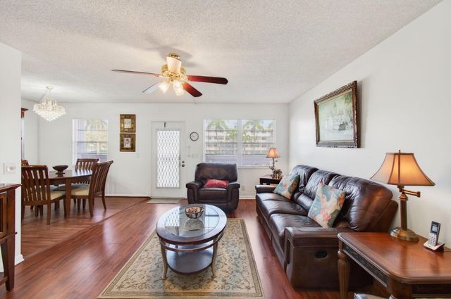 2035 Cornwall B, Boca Raton, FL 33434