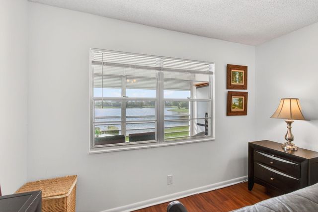 2035 Cornwall B, Boca Raton, FL 33434