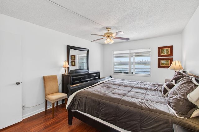 2035 Cornwall B, Boca Raton, FL 33434