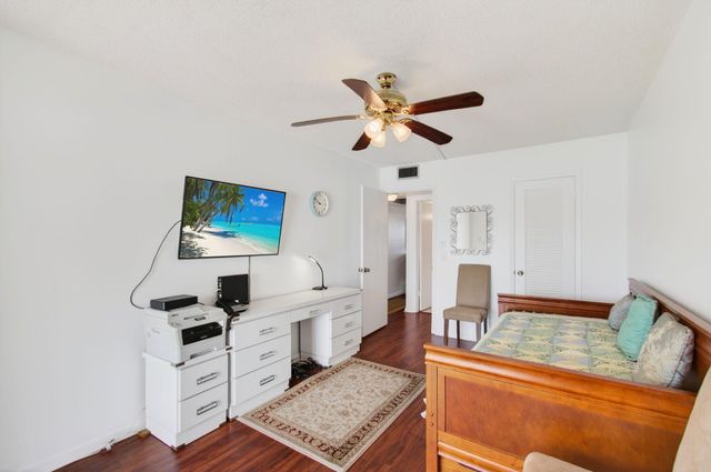 2035 Cornwall B, Boca Raton, FL 33434