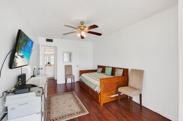 2035 Cornwall B, Boca Raton, FL 33434