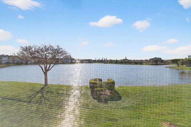 2035 Cornwall B, Boca Raton, FL 33434