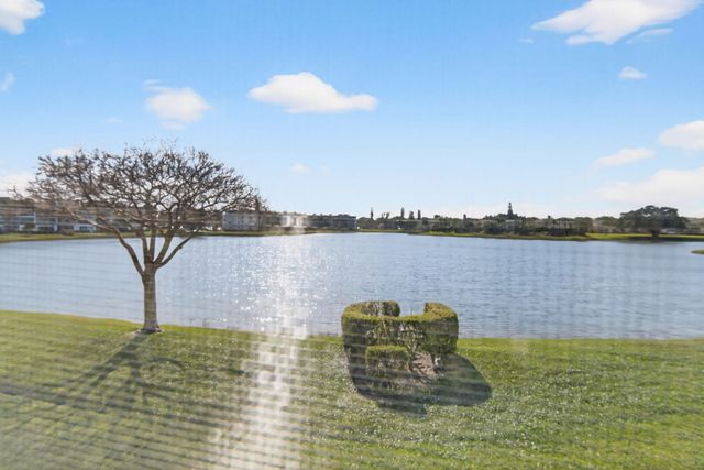 2035 Cornwall B, Boca Raton, FL 33434