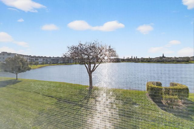 2035 Cornwall B, Boca Raton, FL 33434