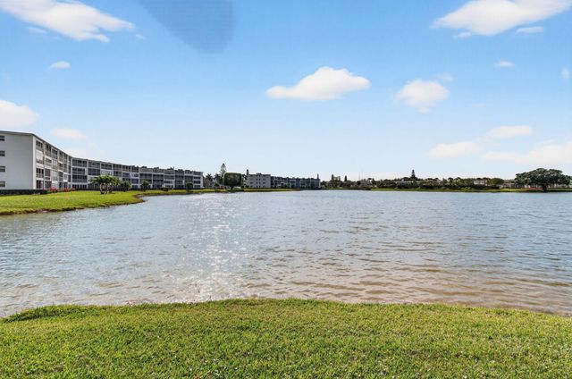 2035 Cornwall B, Boca Raton, FL 33434