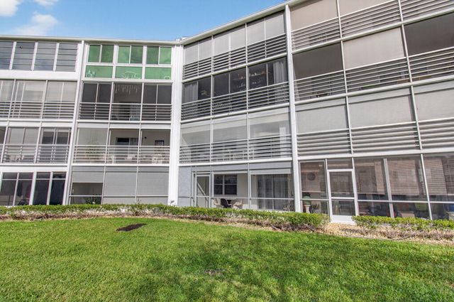 2035 Cornwall B, Boca Raton, FL 33434