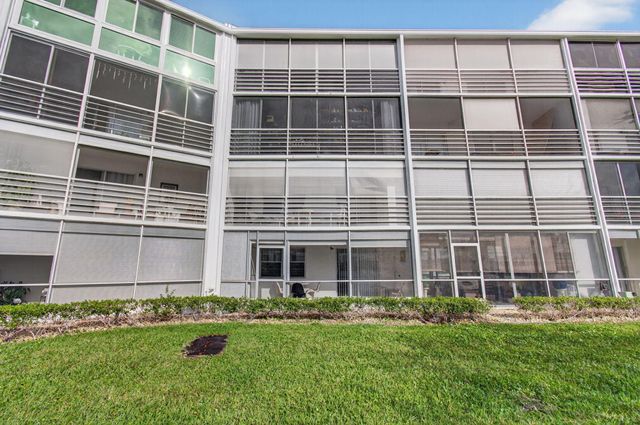 2035 Cornwall B, Boca Raton, FL 33434