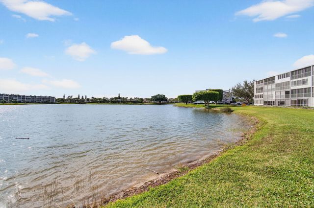 2035 Cornwall B, Boca Raton, FL 33434