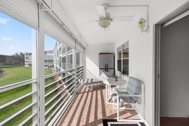 2035 Cornwall B, Boca Raton, FL 33434