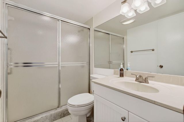 2035 Cornwall B, Boca Raton, FL 33434