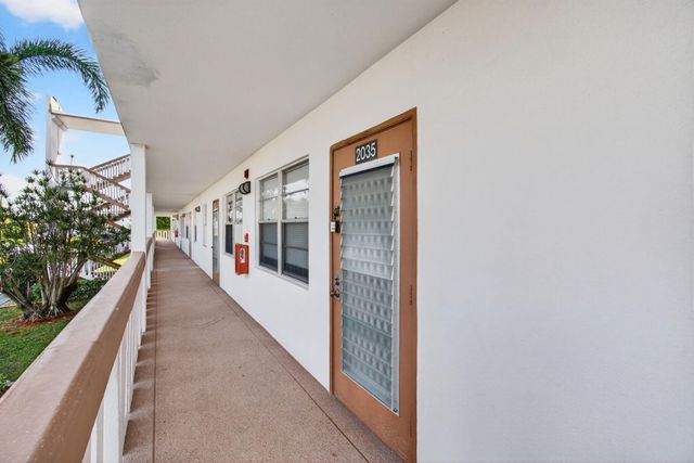 2035 Cornwall B, Boca Raton, FL 33434