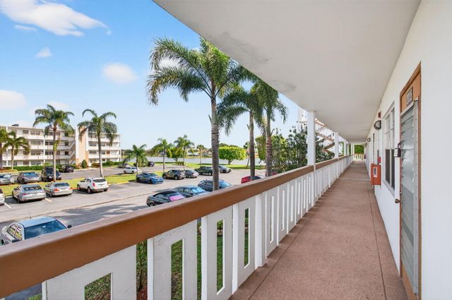 2035 Cornwall B, Boca Raton, FL 33434