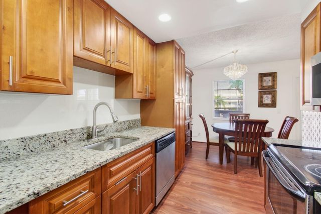 2035 Cornwall B, Boca Raton, FL 33434