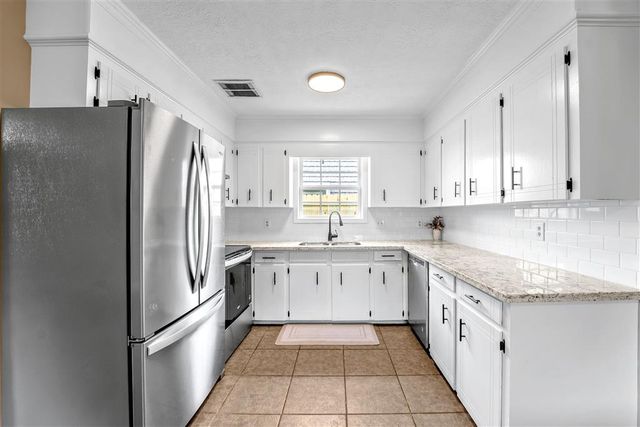 64 W Beech St Street, Sulphur, LA 70663
