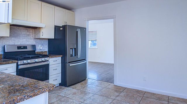 1601 79th avenue, Oakland, CA 94621