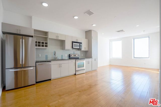 3810 Wilshire Boulevard 1911, Los Angeles, CA 90010