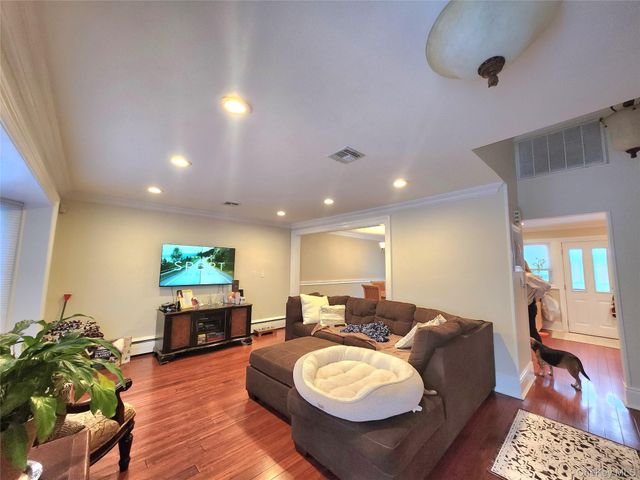 244 Martin Drive, Syosset, NY 11791