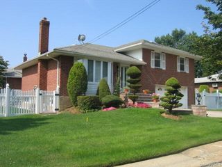 244 Martin Drive, Syosset, NY 11791