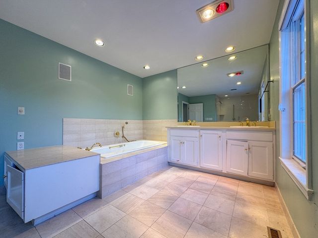 84 White Birch Way, Barnstable, MA 02668