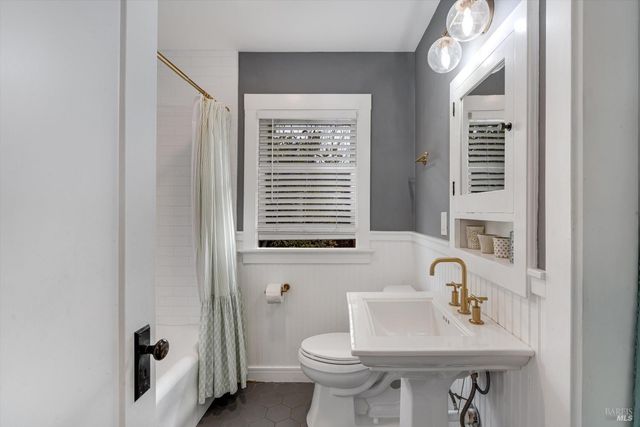 2019 Brown St, Napa, CA 94559