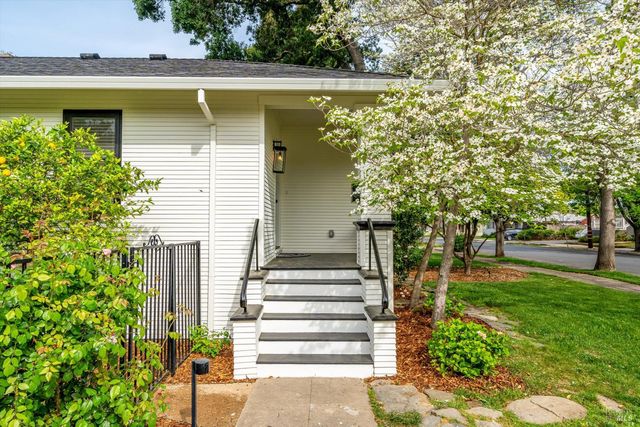 2019 Brown St, Napa, CA 94559