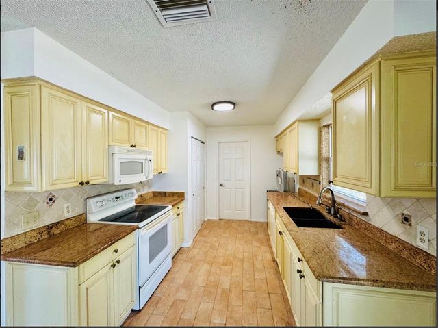 7423 MOHAWK TRAIL, Spring Hill, FL 34606