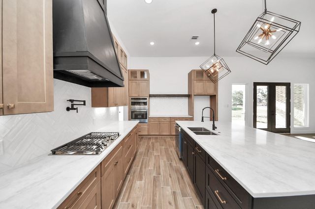 339 Hunter Court, Rosharon, TX 77583