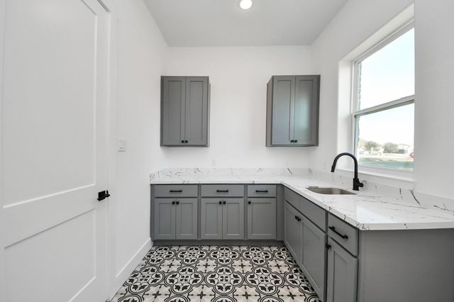 339 Hunter Court, Rosharon, TX 77583