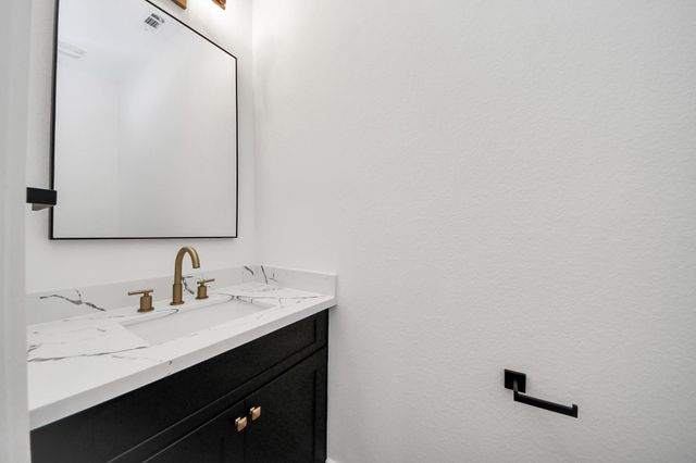 339 Hunter Court, Rosharon, TX 77583