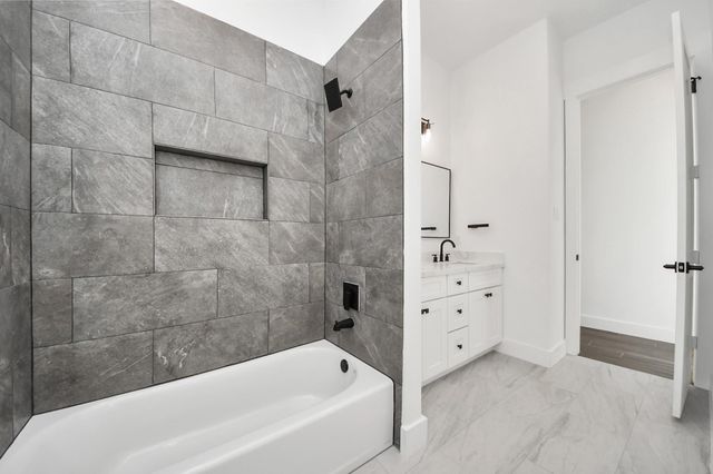 339 Hunter Court, Rosharon, TX 77583