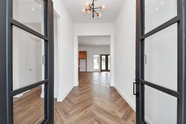 339 Hunter Court, Rosharon, TX 77583