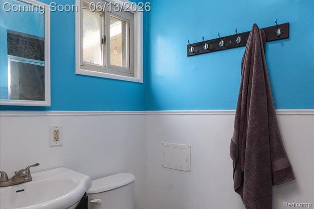 1746 Ashstan Drive, Walled Lake, MI 48390