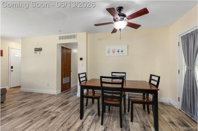 1746 Ashstan Drive, Walled Lake, MI 48390