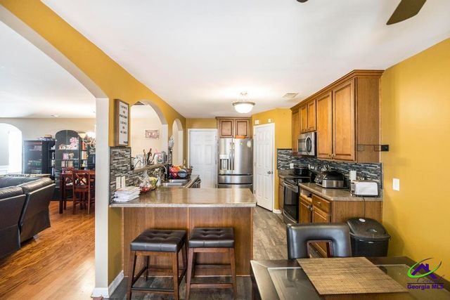 212 Burr Drive, Byron, GA 31008