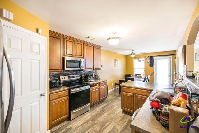 212 Burr Drive, Byron, GA 31008