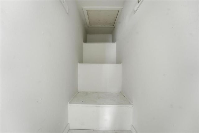 4043 Monroe Avenue, Kansas City, MO 64130