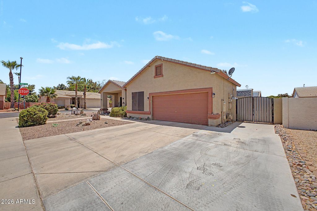 444 S GIBSON Street, Gilbert, AZ 85296 — photo 2