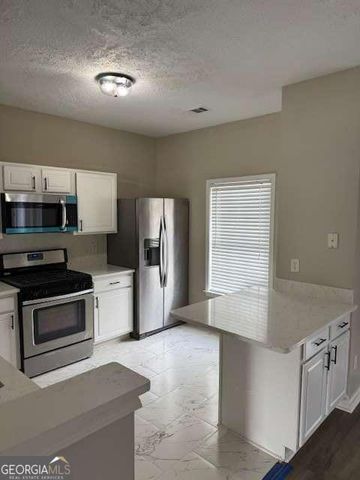 1713 Stanwood Drive NW, Kennesaw, GA 30152