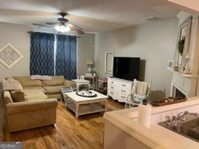 1713 Stanwood Drive NW, Kennesaw, GA 30152