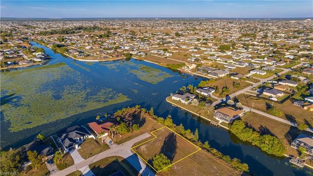 1111 NW 3rd PL, Cape Coral, FL 33993