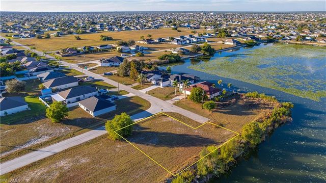 1111 NW 3rd PL, Cape Coral, FL 33993