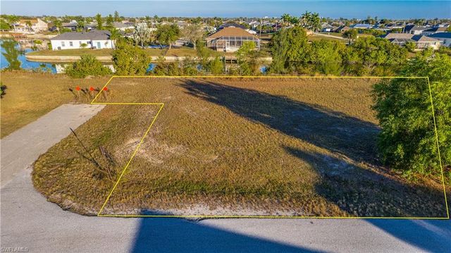 1111 NW 3rd PL, Cape Coral, FL 33993