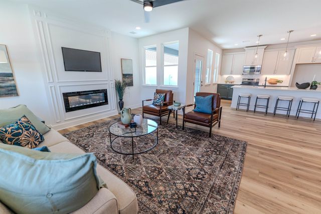 325 W Boxthorn Dr., Andover, KS 67002