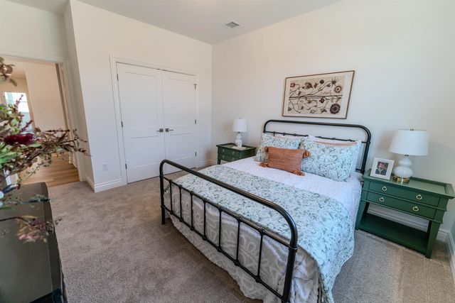 325 W Boxthorn Dr., Andover, KS 67002