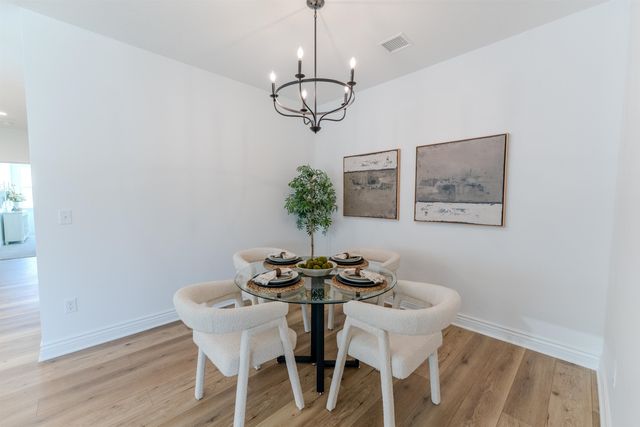 325 W Boxthorn Dr., Andover, KS 67002