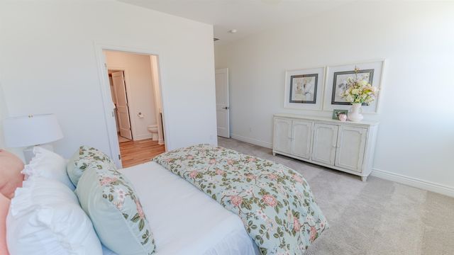 325 W Boxthorn Dr., Andover, KS 67002